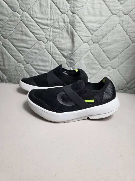 OOFOS Other - OOFOS Oomg Low Shoes Mens 8 Black Mesh Slip On Comfort Recovery Casual